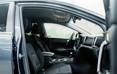 KIA Sportage IV рестайлинг, 2018 год, 1 960 000 рублей, 10 фотография