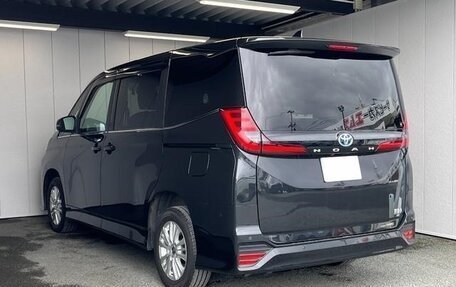 Toyota Noah, 2023 год, 2 590 000 рублей, 6 фотография