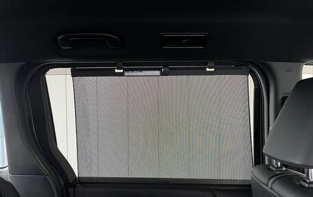 Toyota Noah, 2023 год, 2 590 000 рублей, 18 фотография