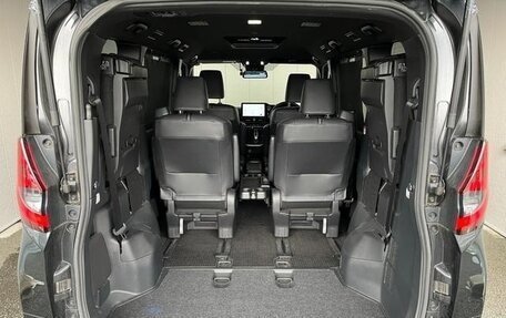 Toyota Noah, 2023 год, 2 590 000 рублей, 27 фотография