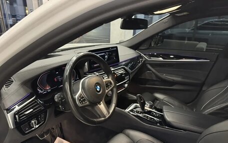 BMW 5 серия, 2021 год, 5 900 000 рублей, 9 фотография