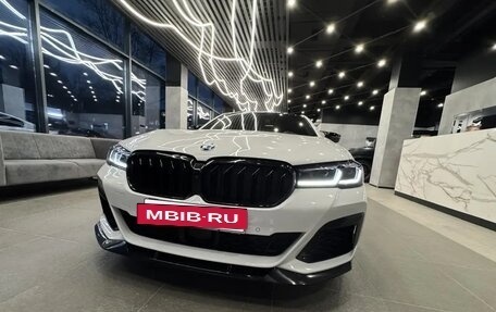 BMW 5 серия, 2021 год, 5 900 000 рублей, 4 фотография