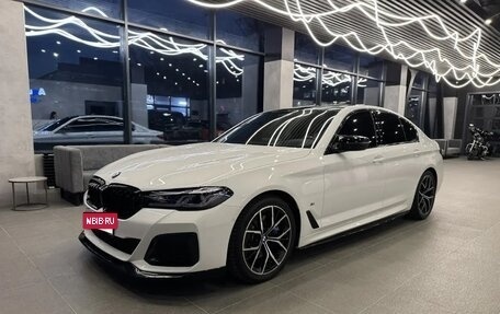 BMW 5 серия, 2021 год, 5 900 000 рублей, 2 фотография