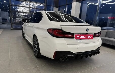 BMW 5 серия, 2021 год, 5 900 000 рублей, 8 фотография