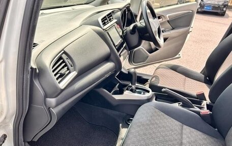 Honda Fit III, 2015 год, 690 007 рублей, 12 фотография