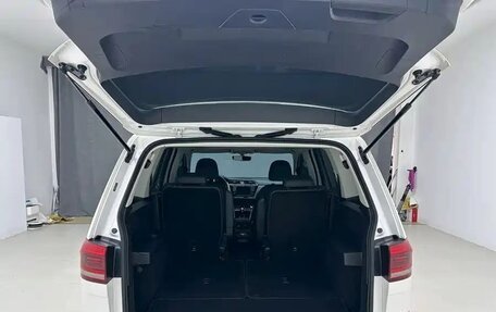 Volkswagen Touran III, 2022 год, 1 590 050 рублей, 23 фотография