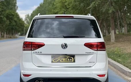Volkswagen Touran III, 2022 год, 1 557 030 рублей, 5 фотография