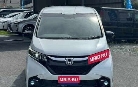 Honda Freed II, 2017 год, 990 007 рублей, 3 фотография
