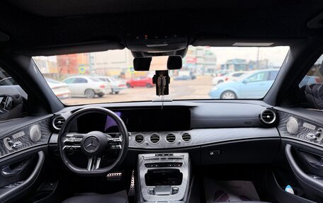 Mercedes-Benz E-Класс, 2021 год, 5 800 000 рублей, 7 фотография