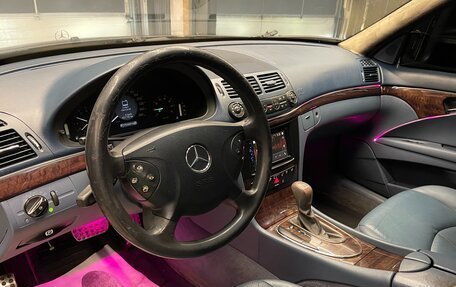 Mercedes-Benz E-Класс, 2005 год, 700 000 рублей, 10 фотография