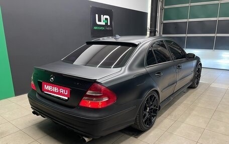 Mercedes-Benz E-Класс, 2005 год, 700 000 рублей, 6 фотография