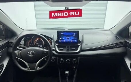Toyota Yaris XP150 рестайлинг, 2022 год, 1 090 050 рублей, 16 фотография