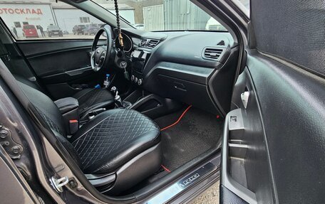 KIA Rio III рестайлинг, 2015 год, 1 120 000 рублей, 22 фотография