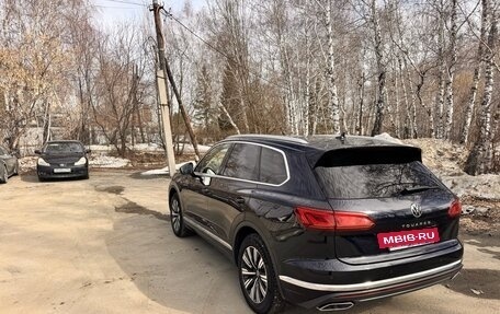 Volkswagen Touareg III, 2021 год, 5 100 000 рублей, 7 фотография