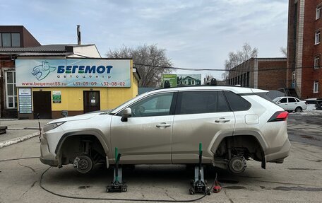 Toyota RAV4, 2019 год, 3 950 000 рублей, 1 фотография