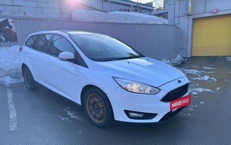 Ford Focus III, 2015 год, 930 000 рублей, 3 фотография