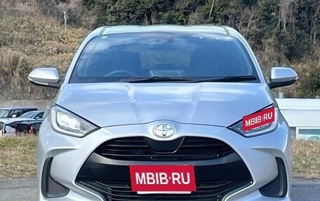 Toyota Yaris, 2022 год, 980 007 рублей, 2 фотография