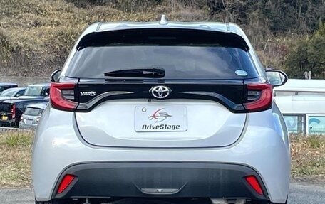 Toyota Yaris, 2022 год, 980 007 рублей, 4 фотография