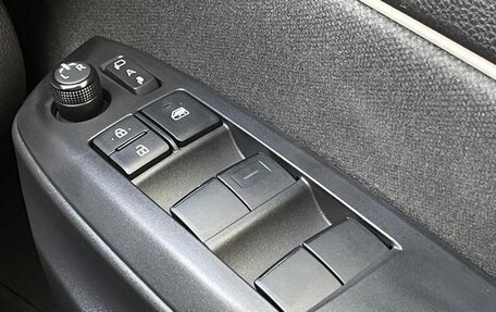 Toyota Yaris, 2022 год, 980 007 рублей, 18 фотография