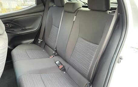 Toyota Yaris, 2022 год, 980 007 рублей, 25 фотография