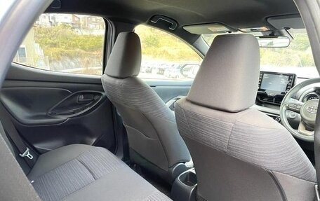Toyota Yaris, 2022 год, 980 007 рублей, 22 фотография
