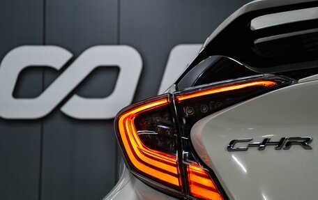 Toyota C-HR I рестайлинг, 2018 год, 2 399 000 рублей, 6 фотография