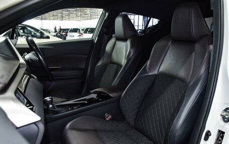 Toyota C-HR I рестайлинг, 2018 год, 2 399 000 рублей, 9 фотография