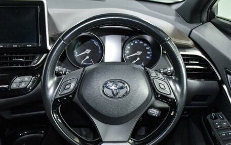 Toyota C-HR I рестайлинг, 2018 год, 2 399 000 рублей, 15 фотография