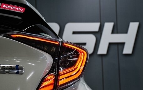 Toyota C-HR I рестайлинг, 2018 год, 2 399 000 рублей, 7 фотография