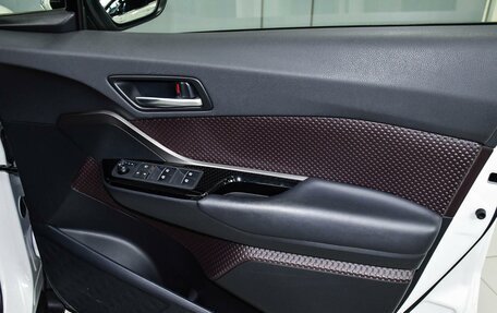 Toyota C-HR I рестайлинг, 2018 год, 2 399 000 рублей, 26 фотография