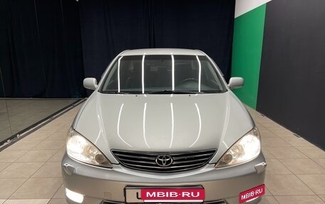 Toyota Camry V40, 2004 год, 900 000 рублей, 2 фотография