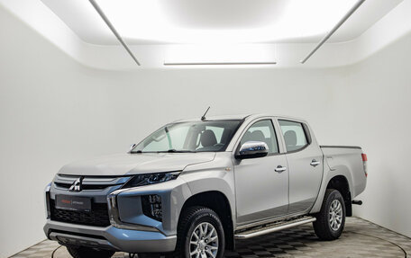 Mitsubishi L200 IV рестайлинг, 2021 год, 3 449 000 рублей, 1 фотография
