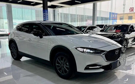 Mazda CX-4, 2022 год, 1 831 030 рублей, 3 фотография