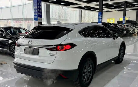 Mazda CX-4, 2022 год, 1 831 030 рублей, 5 фотография