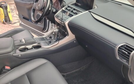 Lexus NX I, 2017 год, 3 250 000 рублей, 6 фотография