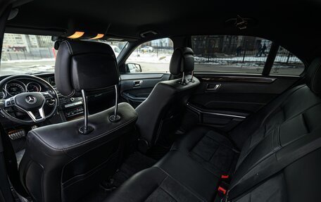 Mercedes-Benz E-Класс, 2015 год, 1 800 000 рублей, 28 фотография