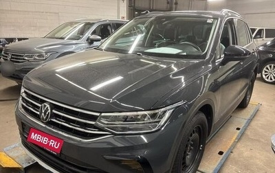 Volkswagen Tiguan II, 2022 год, 2 490 000 рублей, 1 фотография