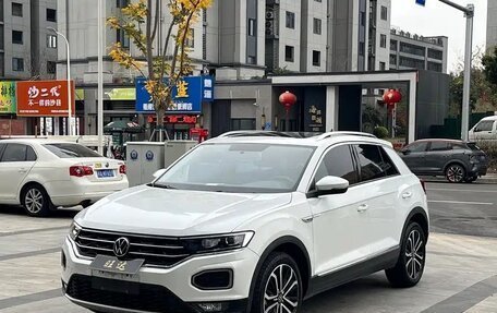 Volkswagen T-Roc I, 2022 год, 1 430 050 рублей, 1 фотография