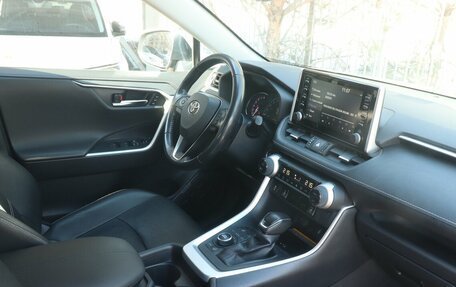 Toyota RAV4, 2022 год, 3 268 000 рублей, 6 фотография