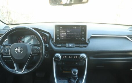 Toyota RAV4, 2022 год, 3 268 000 рублей, 7 фотография