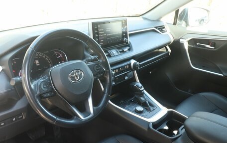 Toyota RAV4, 2022 год, 3 268 000 рублей, 5 фотография