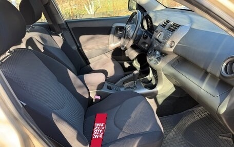 Toyota RAV4, 2006 год, 1 290 000 рублей, 7 фотография