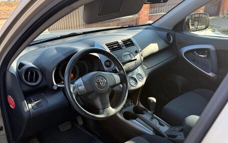 Toyota RAV4, 2006 год, 1 290 000 рублей, 19 фотография