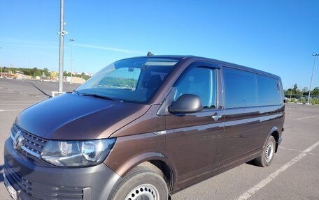 Volkswagen Caravelle T6 рестайлинг, 2018 год, 3 299 000 рублей, 3 фотография