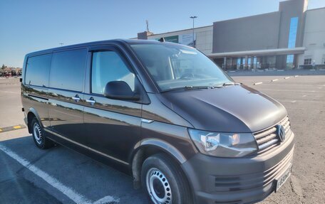 Volkswagen Caravelle T6 рестайлинг, 2018 год, 3 299 000 рублей, 2 фотография