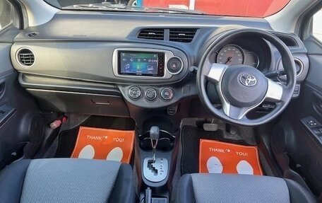 Toyota Vitz, 2014 год, 590 000 рублей, 5 фотография