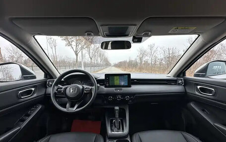 Honda Vezel, 2023 год, 1 850 000 рублей, 14 фотография