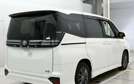 Toyota Voxy, 2023 год, 2 901 060 рублей, 6 фотография