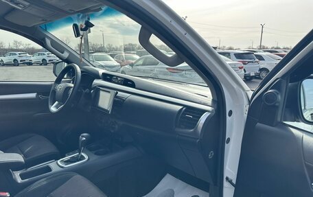 Toyota Hilux VIII, 2017 год, 3 799 900 рублей, 12 фотография