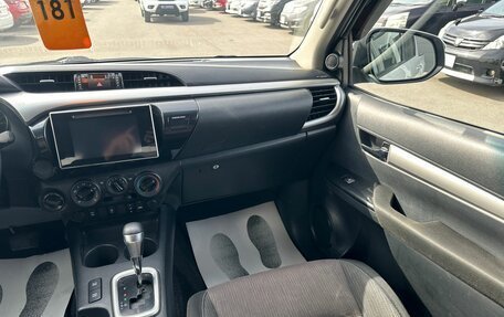 Toyota Hilux VIII, 2017 год, 3 799 900 рублей, 15 фотография